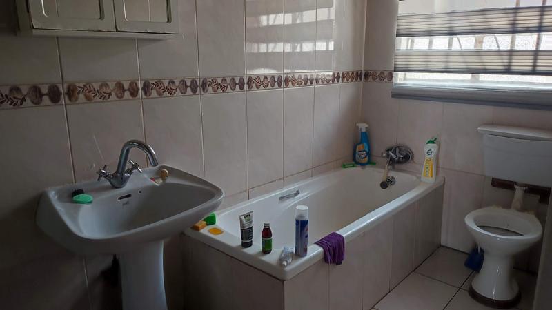 4 Bedroom Property for Sale in Vosloorus Gauteng