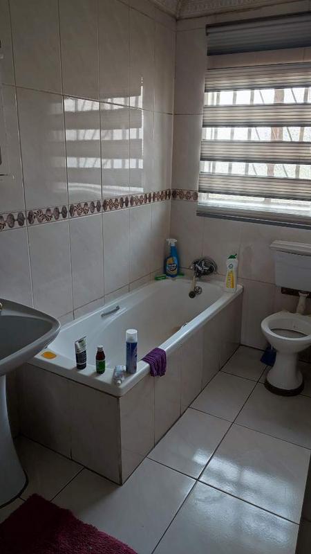 4 Bedroom Property for Sale in Vosloorus Gauteng