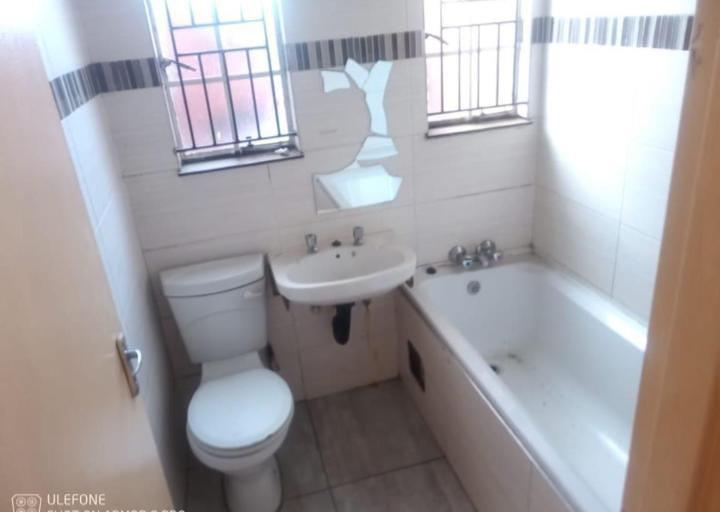 2 Bedroom Property for Sale in Jeppestown Gauteng