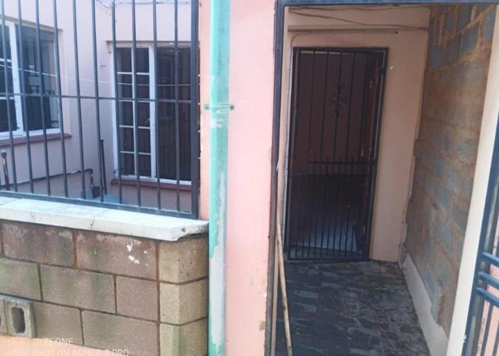 2 Bedroom Property for Sale in Jeppestown Gauteng