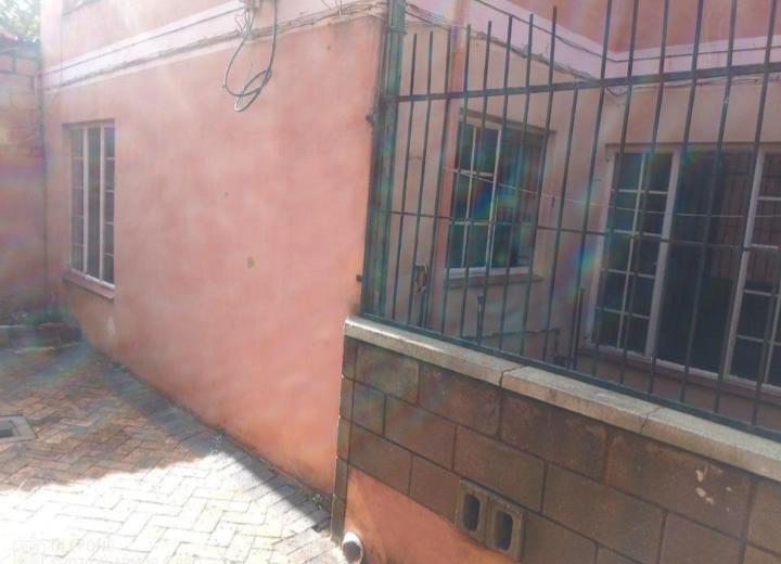2 Bedroom Property for Sale in Jeppestown Gauteng