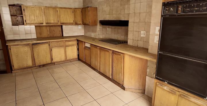 7 Bedroom Property for Sale in Kensington Gauteng
