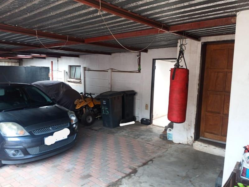 6 Bedroom Property for Sale in Lorentzville Gauteng