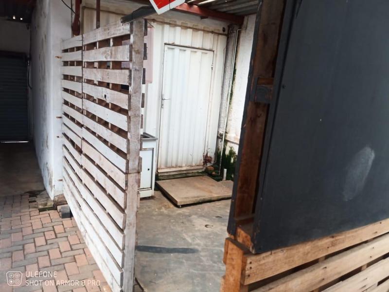6 Bedroom Property for Sale in Lorentzville Gauteng