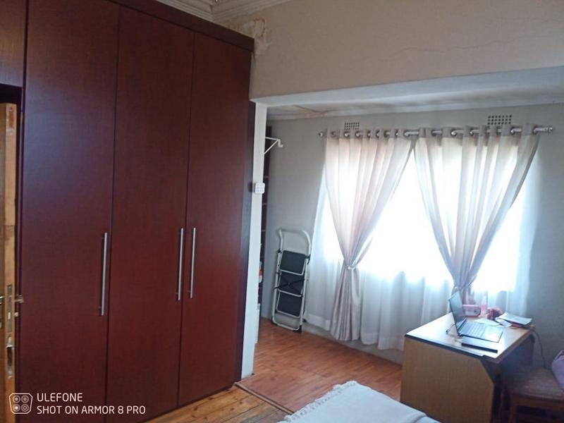 6 Bedroom Property for Sale in Lorentzville Gauteng