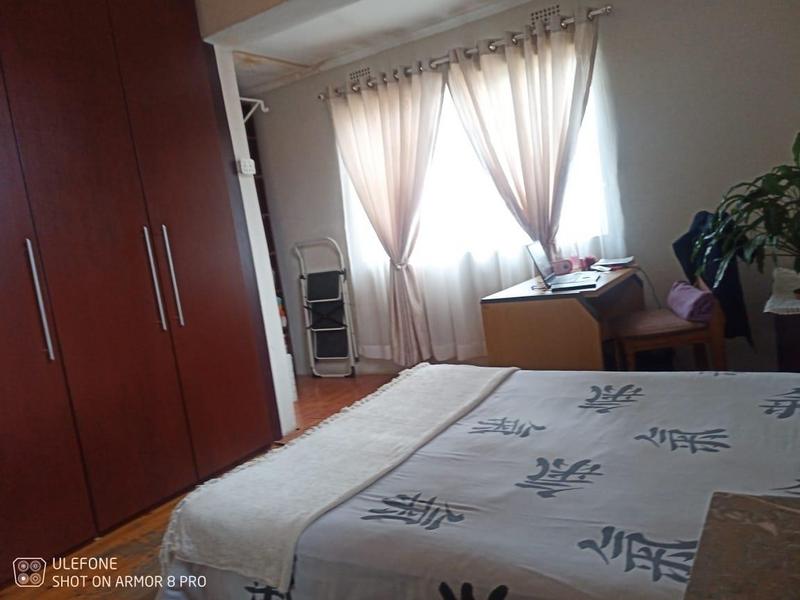 6 Bedroom Property for Sale in Lorentzville Gauteng