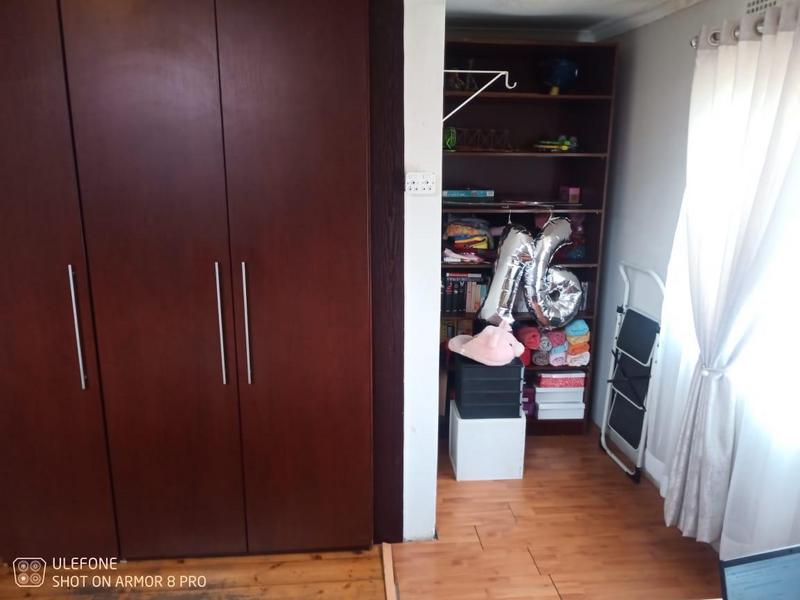 6 Bedroom Property for Sale in Lorentzville Gauteng