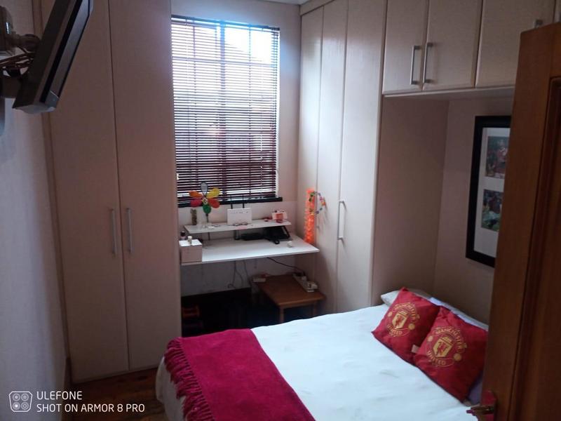 6 Bedroom Property for Sale in Lorentzville Gauteng