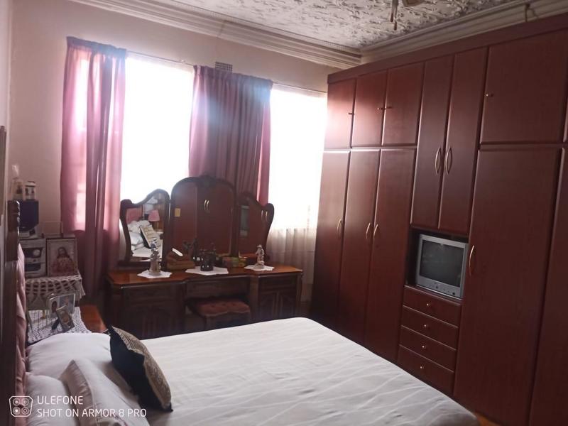 6 Bedroom Property for Sale in Lorentzville Gauteng