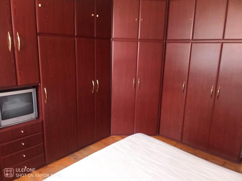 6 Bedroom Property for Sale in Lorentzville Gauteng
