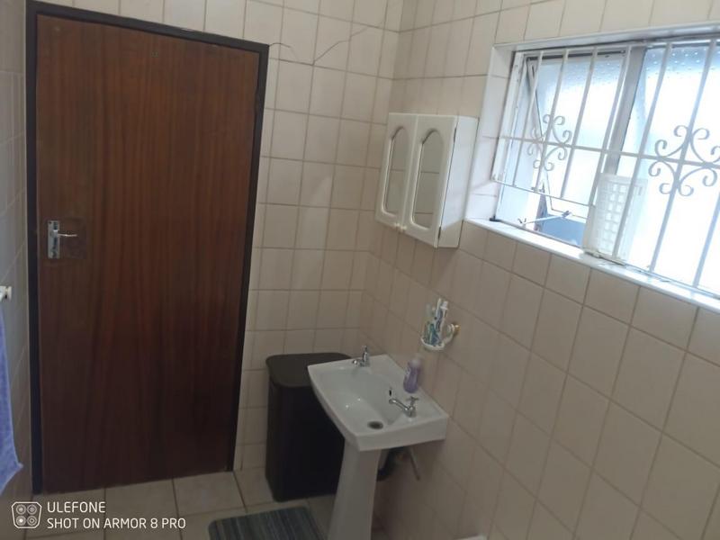 6 Bedroom Property for Sale in Lorentzville Gauteng
