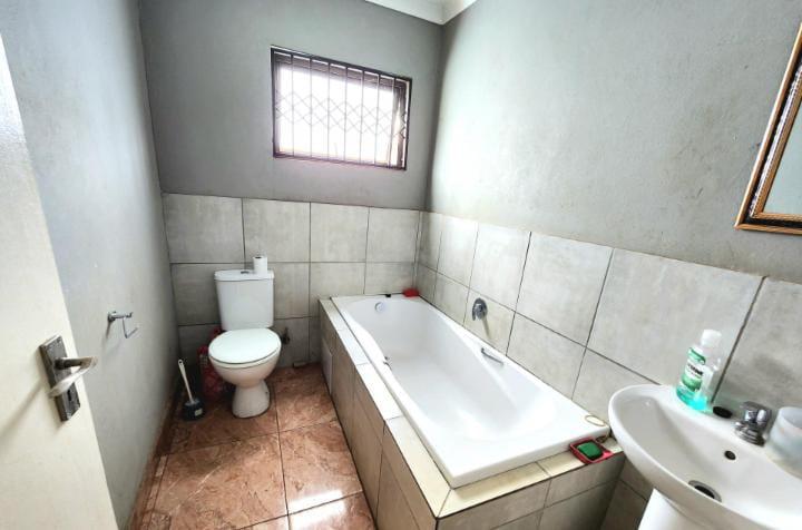 3 Bedroom Property for Sale in Vosloorus Ext 6 Gauteng