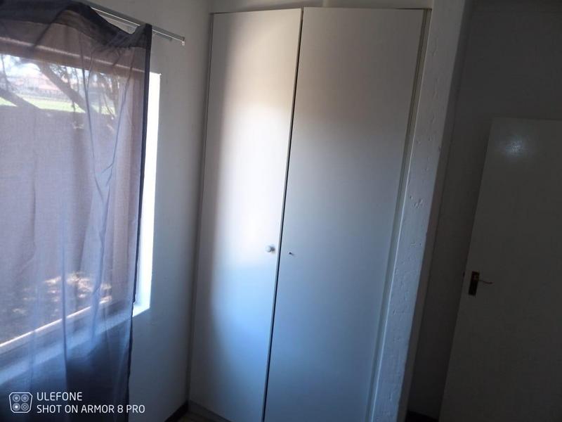2 Bedroom Property for Sale in Helderwyk Gauteng