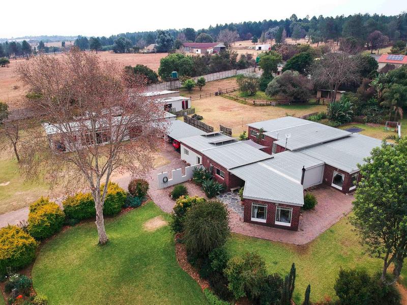 4 Bedroom Property for Sale in Ruimsig Gauteng