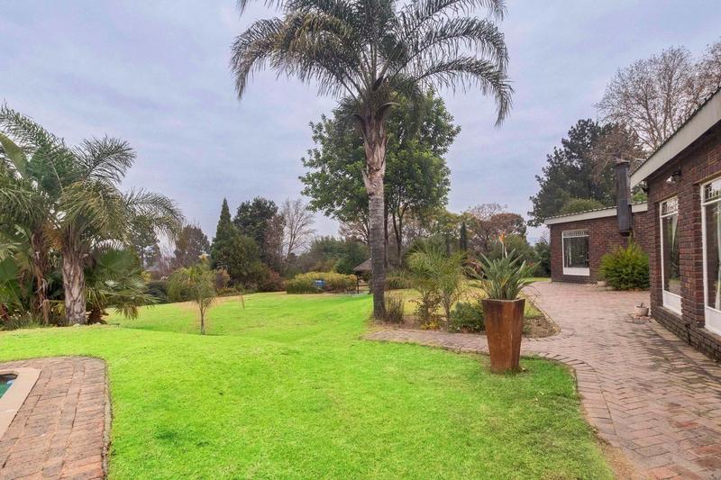 4 Bedroom Property for Sale in Zonnehoewe A H Gauteng