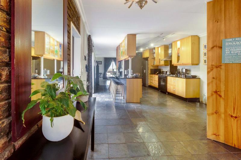 4 Bedroom Property for Sale in Zonnehoewe A H Gauteng
