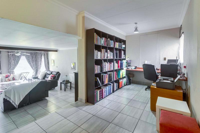 4 Bedroom Property for Sale in Zonnehoewe A H Gauteng