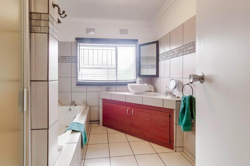 4 Bedroom Property for Sale in Zonnehoewe A H Gauteng