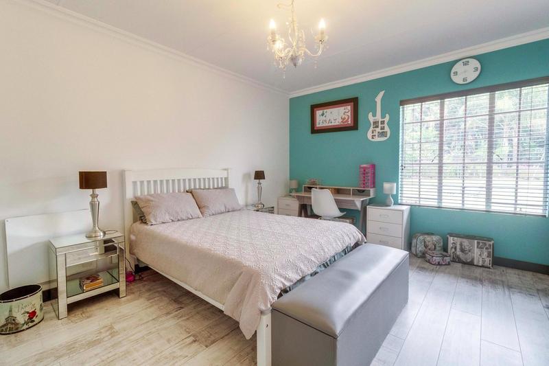 4 Bedroom Property for Sale in Zonnehoewe A H Gauteng