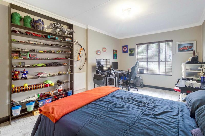 4 Bedroom Property for Sale in Zonnehoewe A H Gauteng