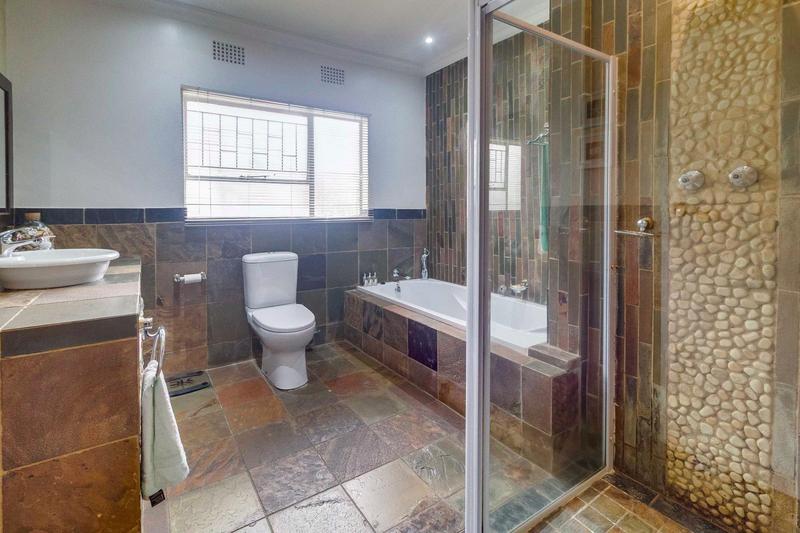 4 Bedroom Property for Sale in Zonnehoewe A H Gauteng