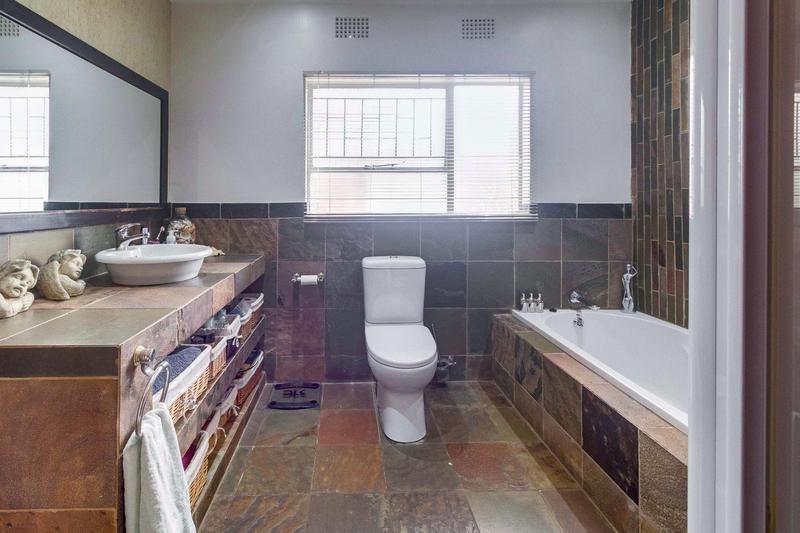 4 Bedroom Property for Sale in Zonnehoewe A H Gauteng