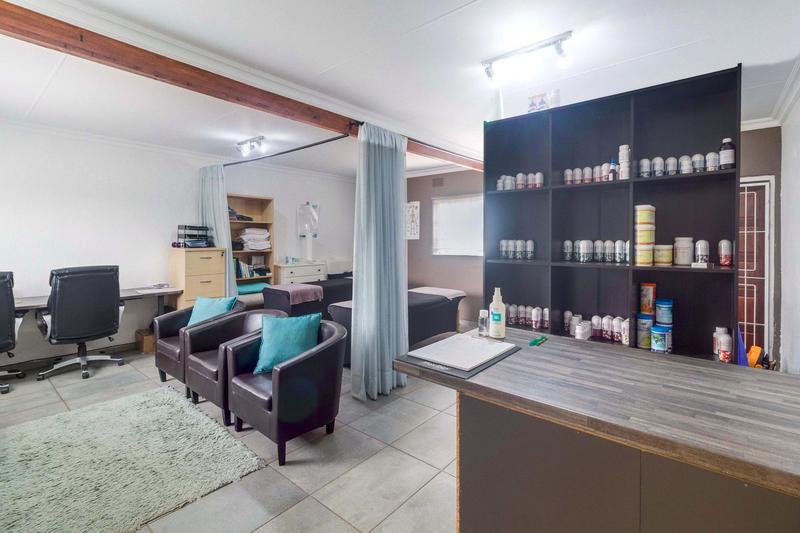 4 Bedroom Property for Sale in Zonnehoewe A H Gauteng