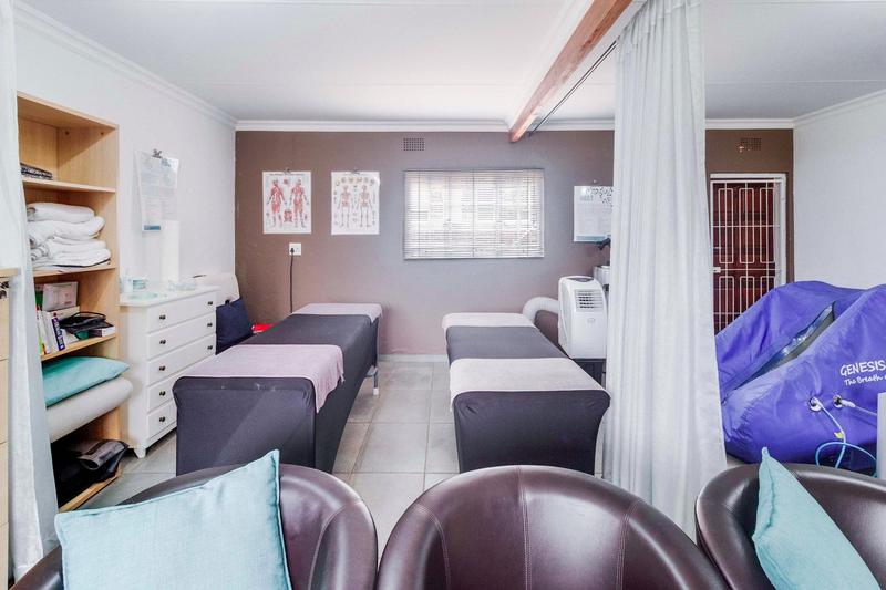 4 Bedroom Property for Sale in Zonnehoewe A H Gauteng
