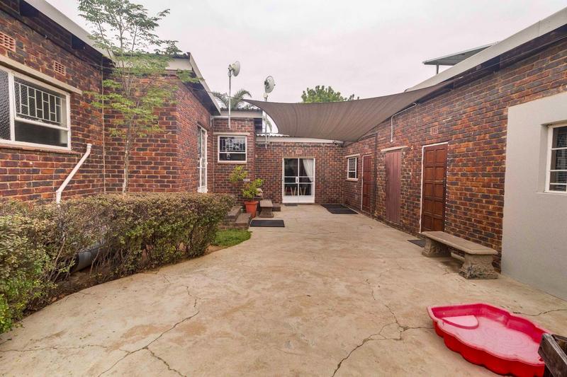 4 Bedroom Property for Sale in Zonnehoewe A H Gauteng