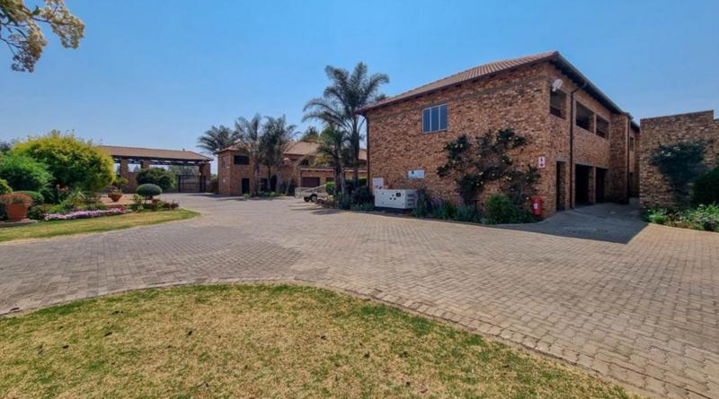 To Let 2 Bedroom Property for Rent in Norton Home Estate AH Gauteng