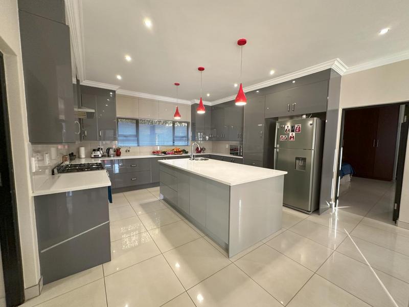 To Let 5 Bedroom Property for Rent in Midstream Ridge Gauteng