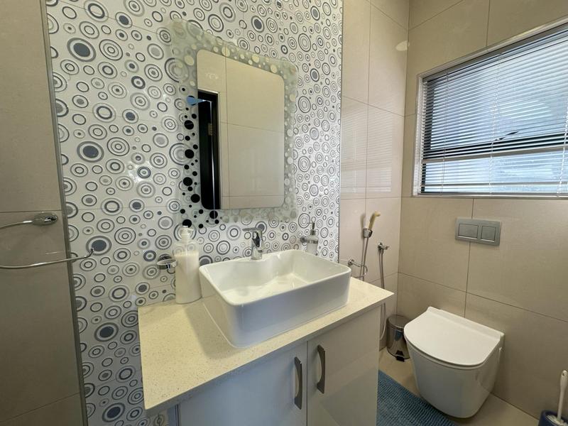 To Let 5 Bedroom Property for Rent in Midstream Ridge Gauteng