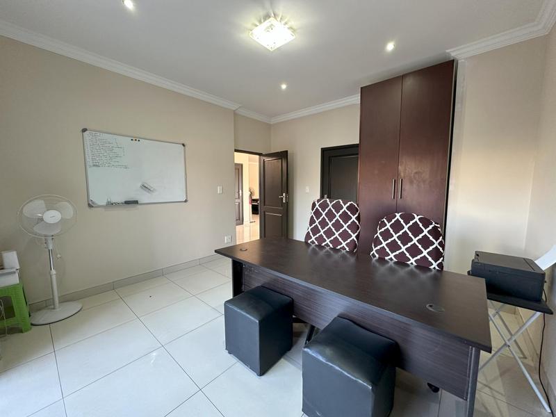 To Let 5 Bedroom Property for Rent in Midstream Ridge Gauteng