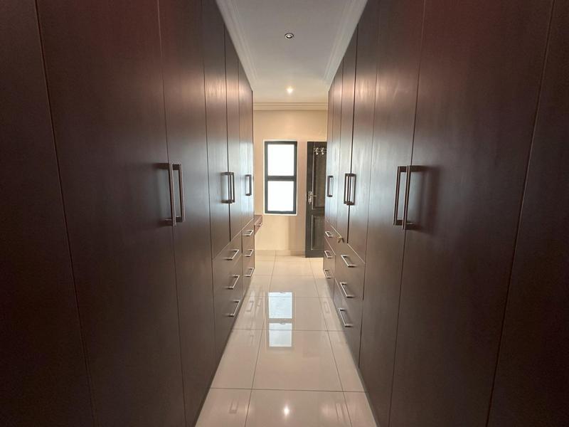 To Let 5 Bedroom Property for Rent in Midstream Ridge Gauteng