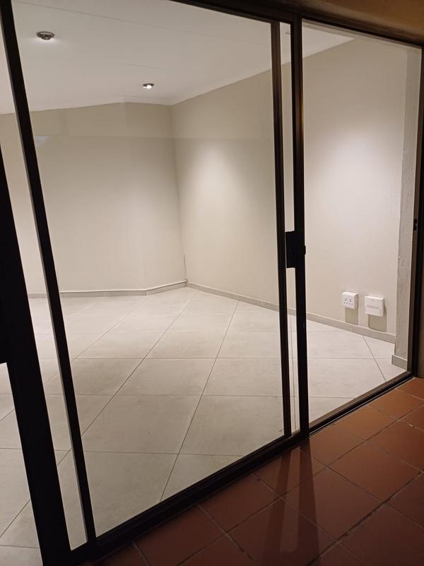 To Let 2 Bedroom Property for Rent in Victory Park Gauteng