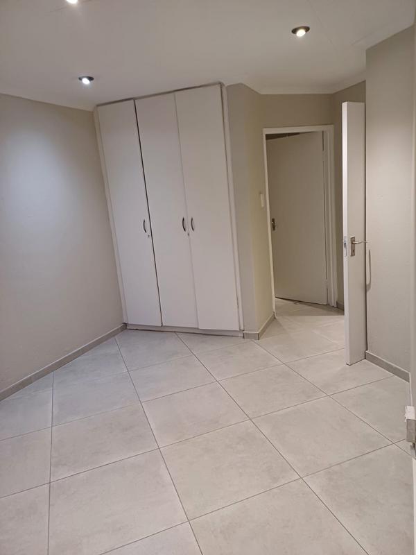 To Let 2 Bedroom Property for Rent in Victory Park Gauteng