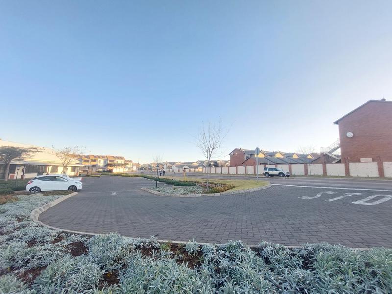 3 Bedroom Property for Sale in Noordwyk Gauteng