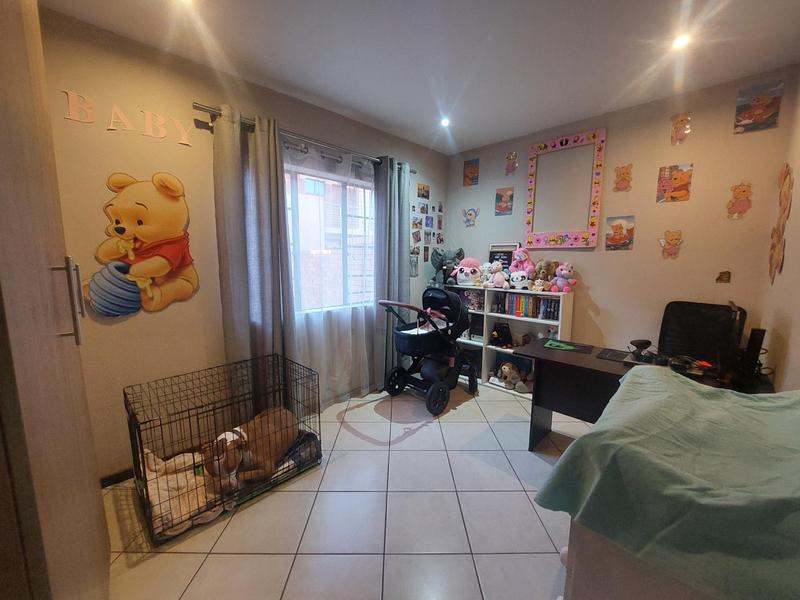 3 Bedroom Property for Sale in Noordwyk Gauteng