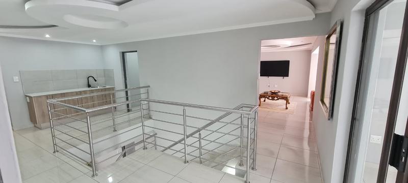 5 Bedroom Property for Sale in The Orchards Gauteng