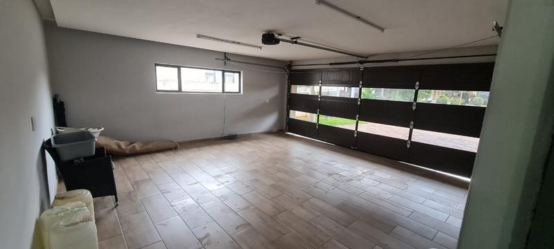 5 Bedroom Property for Sale in The Orchards Gauteng