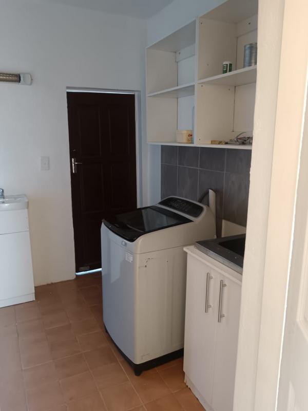To Let 1 Bedroom Property for Rent in Brackenhurst Gauteng