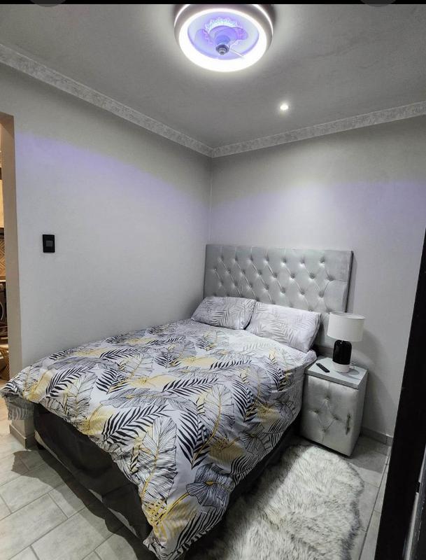 To Let 1 Bedroom Property for Rent in Roodekrans Gauteng