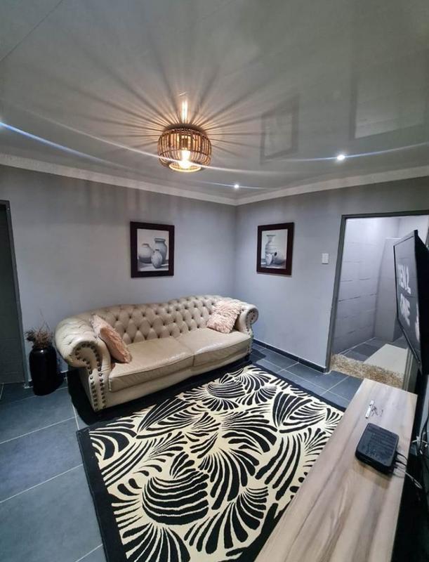 To Let 1 Bedroom Property for Rent in Roodekrans Gauteng