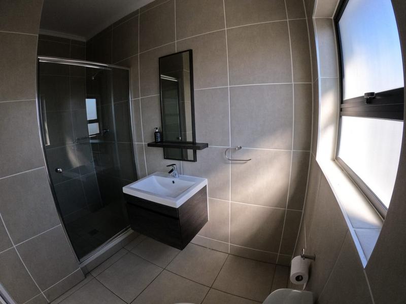 1 Bedroom Property for Sale in Greenstone Hill Gauteng