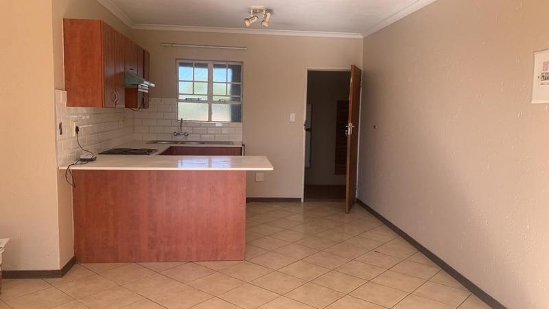 To Let 2 Bedroom Property for Rent in Heuweloord Gauteng