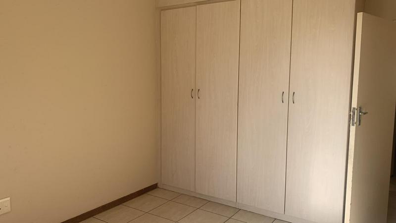 To Let 2 Bedroom Property for Rent in Heuweloord Gauteng