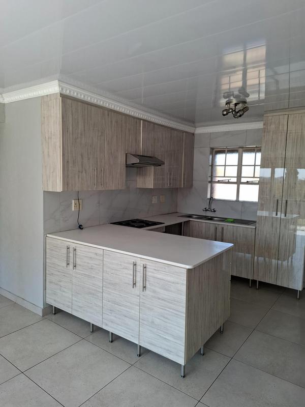 To Let 2 Bedroom Property for Rent in Heuweloord Gauteng