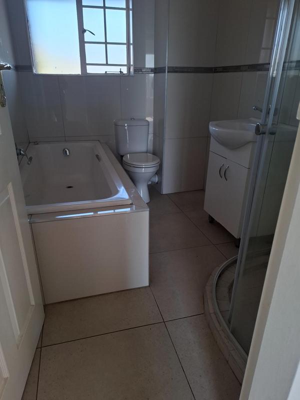 To Let 2 Bedroom Property for Rent in Heuweloord Gauteng