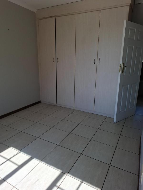 To Let 2 Bedroom Property for Rent in Heuweloord Gauteng