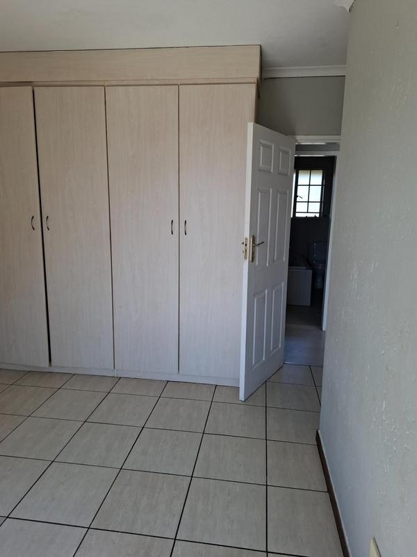 To Let 2 Bedroom Property for Rent in Heuweloord Gauteng